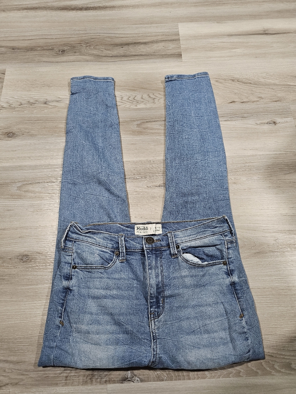 Mudd High Rise Light Wash Skinny Jeans/ Jeggings - Blue